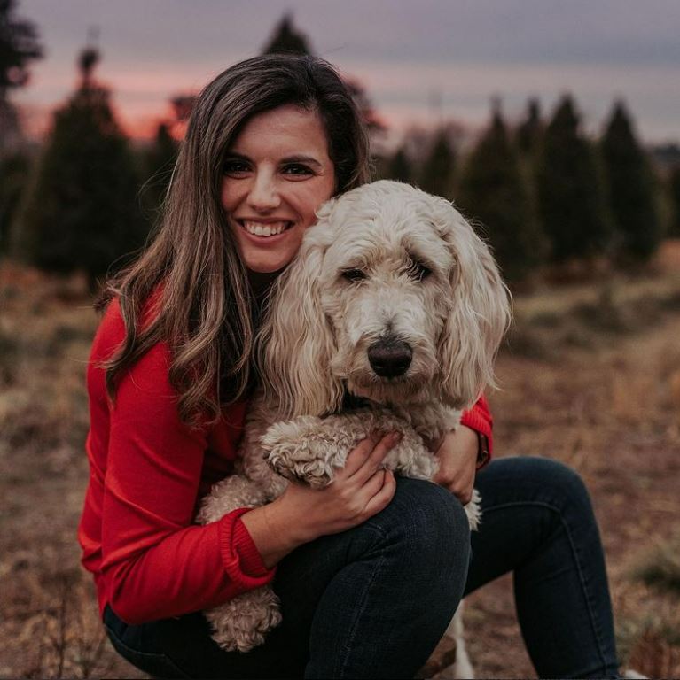 Elsa Hensel with her dog 